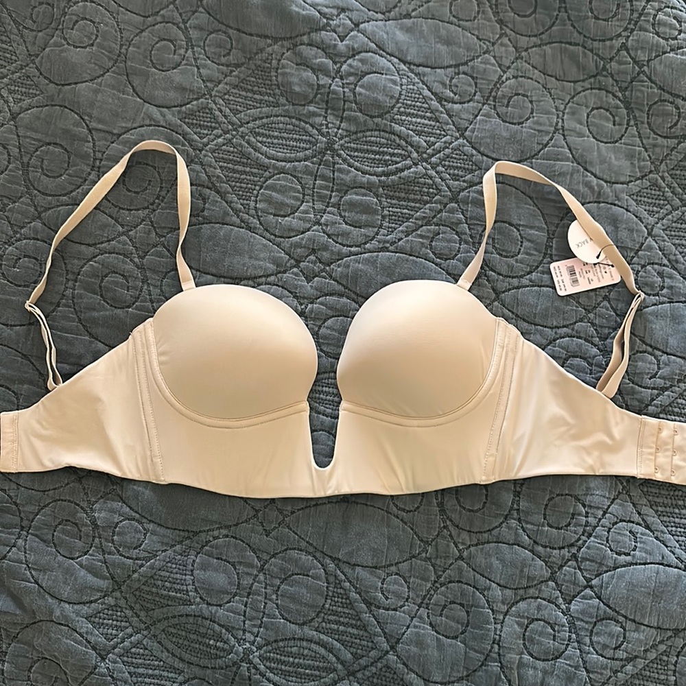 Low back plunge front bra